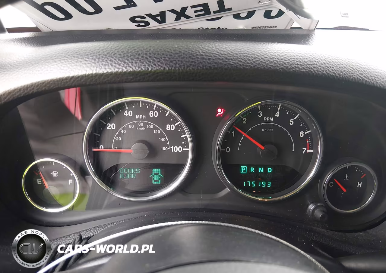 2012 Jeep Wrangler Unlimited Sport VIN:1C4BJWDG9CL141197 - 15