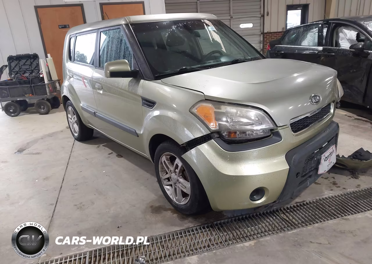 2010 Kia Soul +