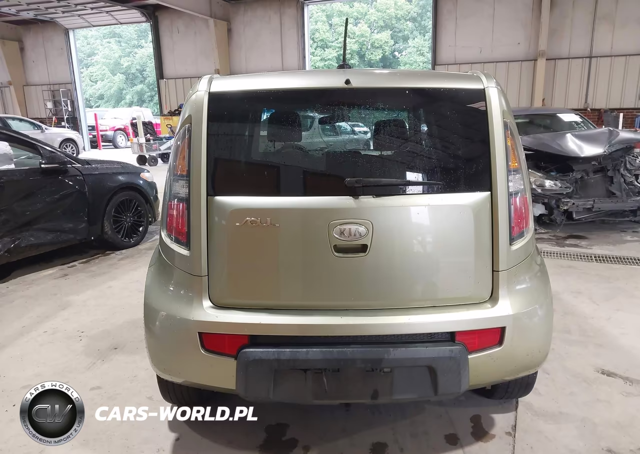 2010 Kia Soul + VIN:KNDJT2A22A7138994 - 16