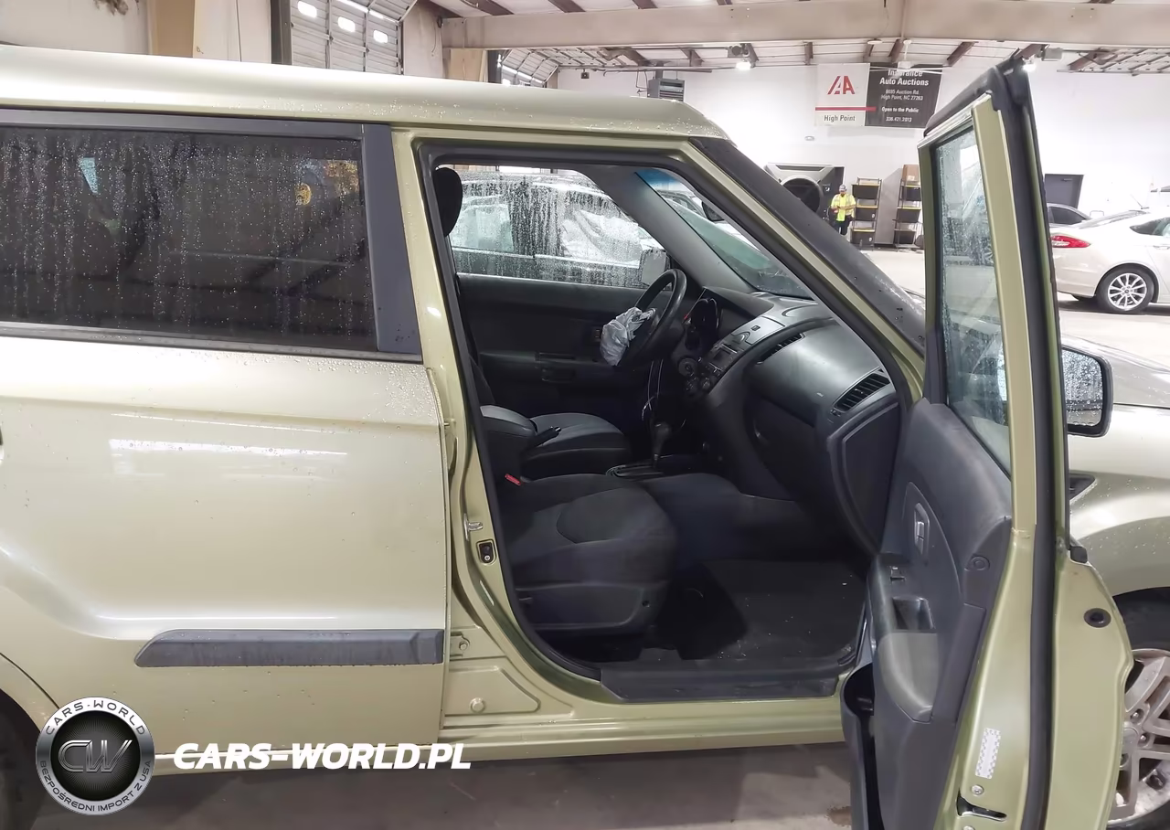 2010 Kia Soul + VIN:KNDJT2A22A7138994 - 5