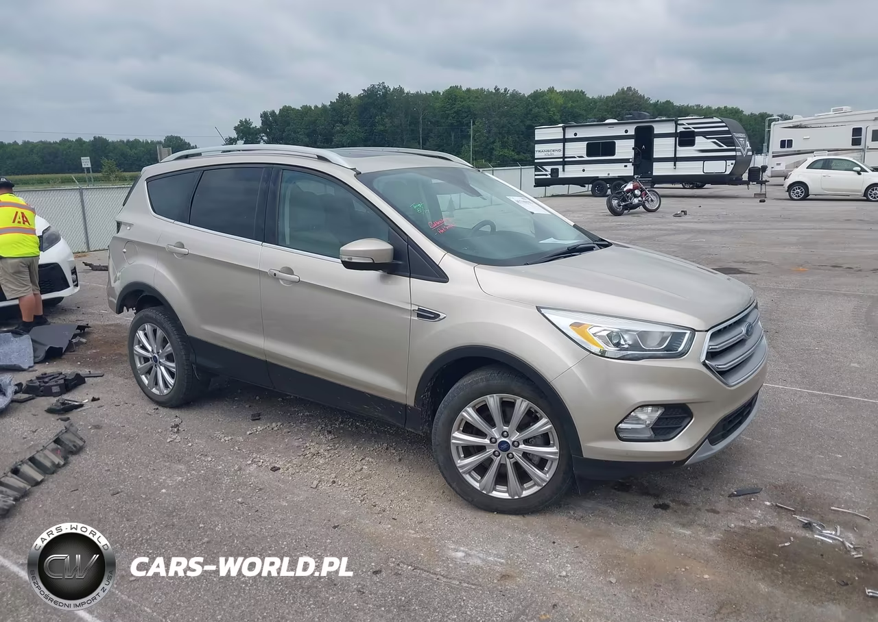 2017 Ford Escape Titanium – zdjęcie 1 z 17