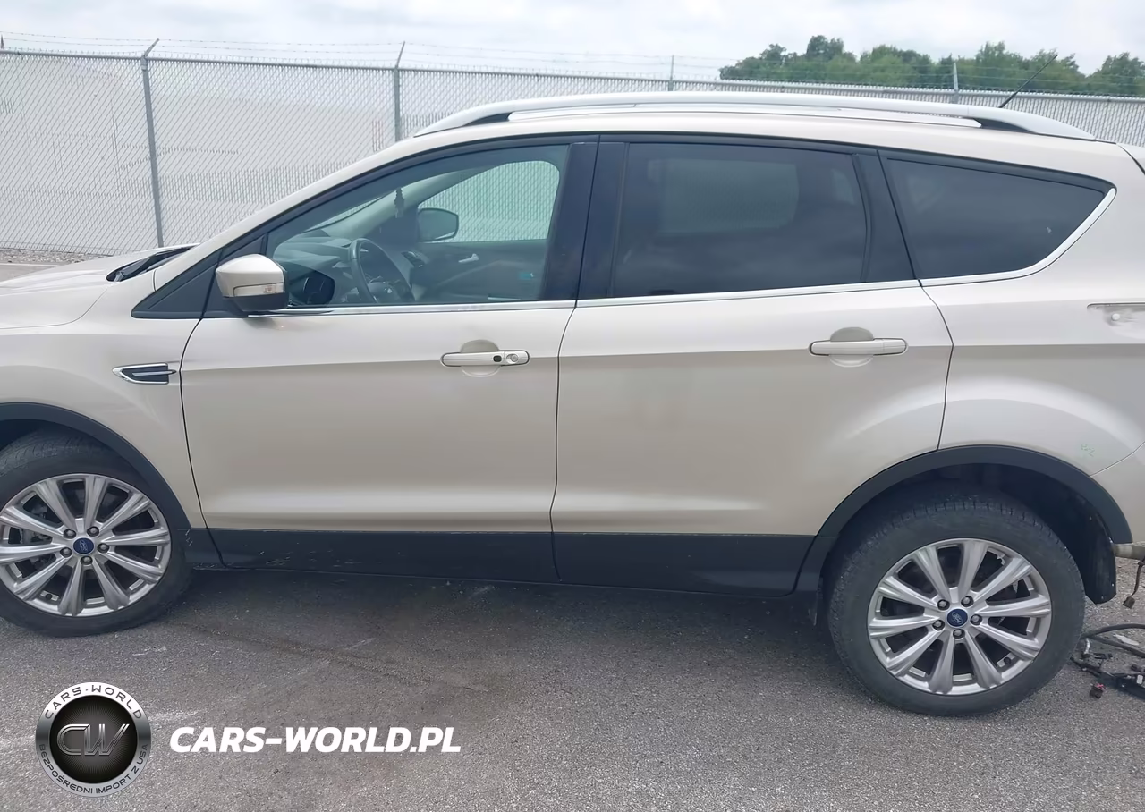 2017 Ford Escape Titanium VIN:1FMCU9J9XHUC46492 - 15