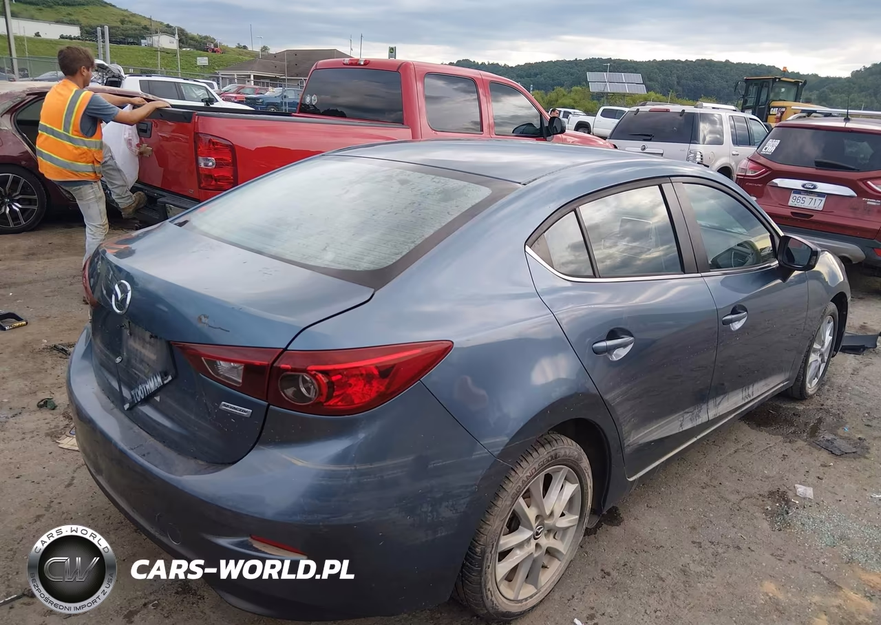 2016 Mazda Mazda3 I Sport VIN:JM1BM1U77G1331625 - 4