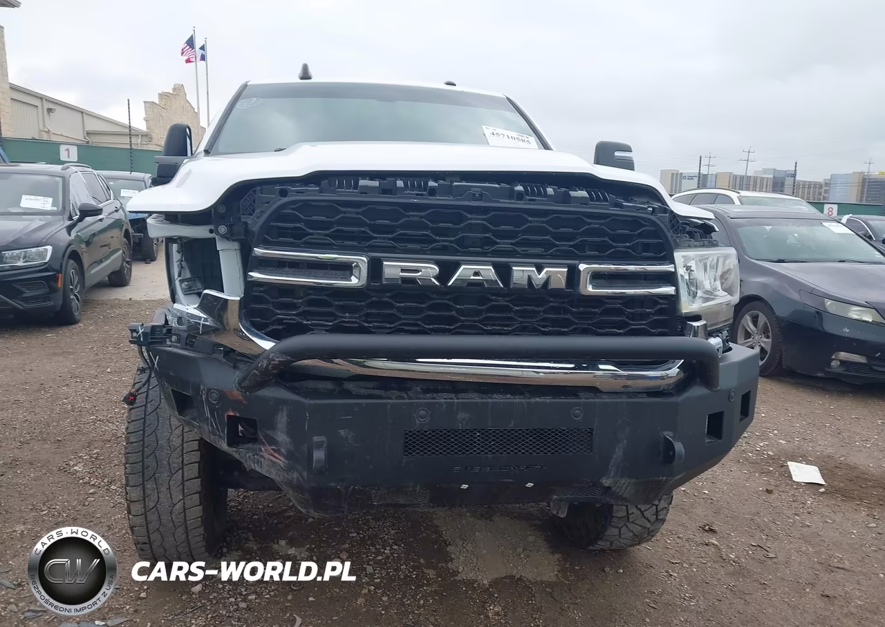 2023 Ram 3500 Tradesman VIN:3C63R3GL1PG552284 - 13