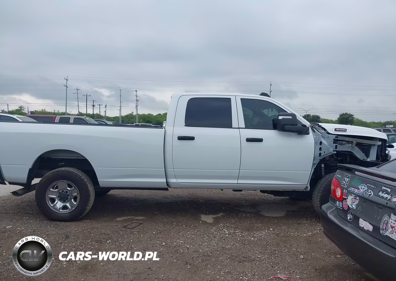 2023 Ram 3500 Tradesman VIN:3C63R3GL1PG552284 - 14