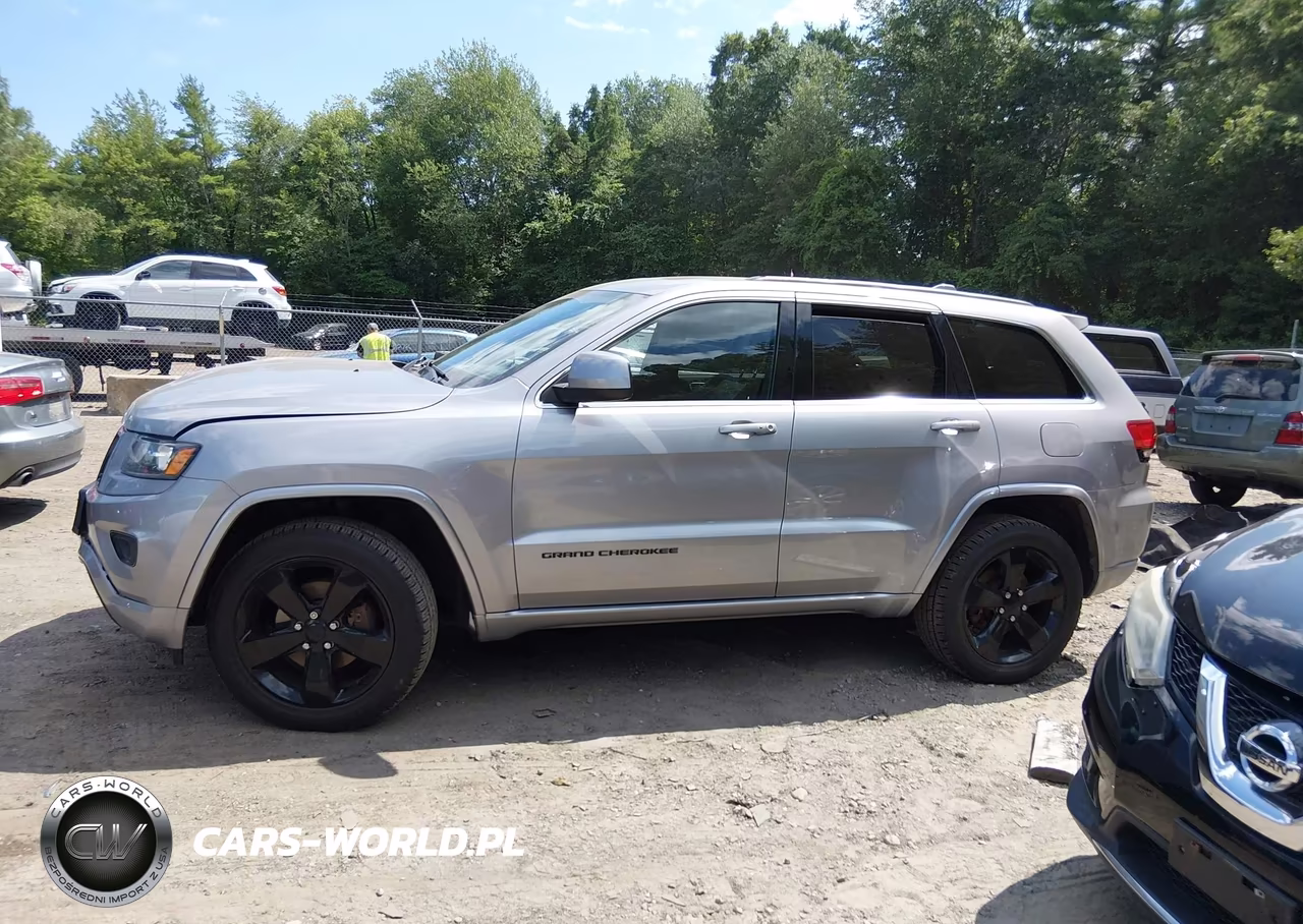 2015 Jeep Grand Cherokee Altitude VIN:1C4RJFAG2FC122014 - 14