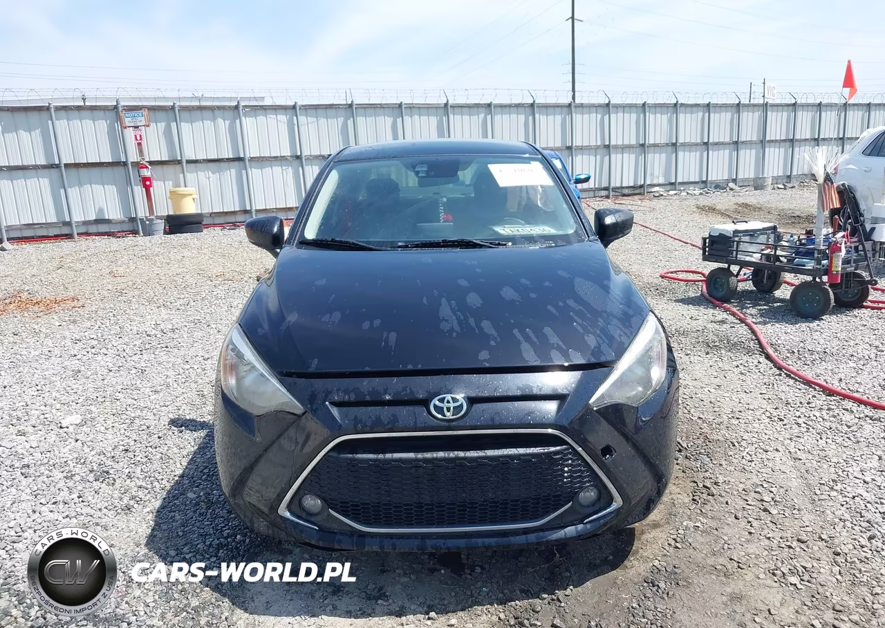 2020 Toyota Yaris Le VIN:3MYDLBYV1LY700125 - 12