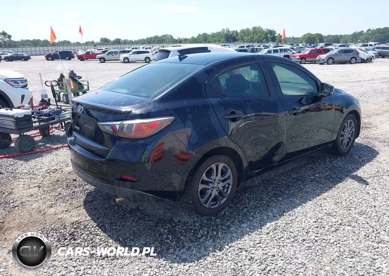 2020 Toyota Yaris Le VIN:3MYDLBYV1LY700125 - 4