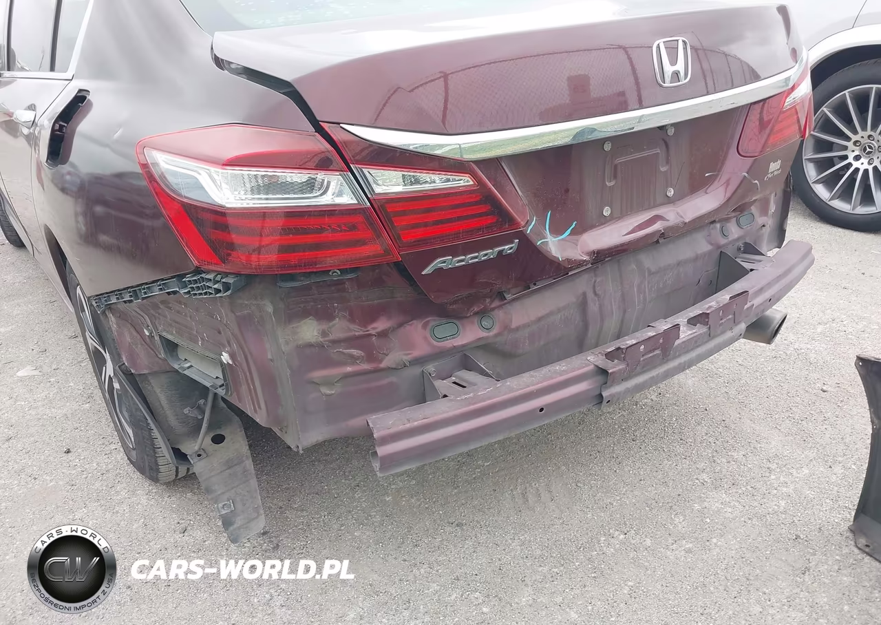 2017 Honda Accord Lx VIN:1HGCR2F35HA211587 - 17