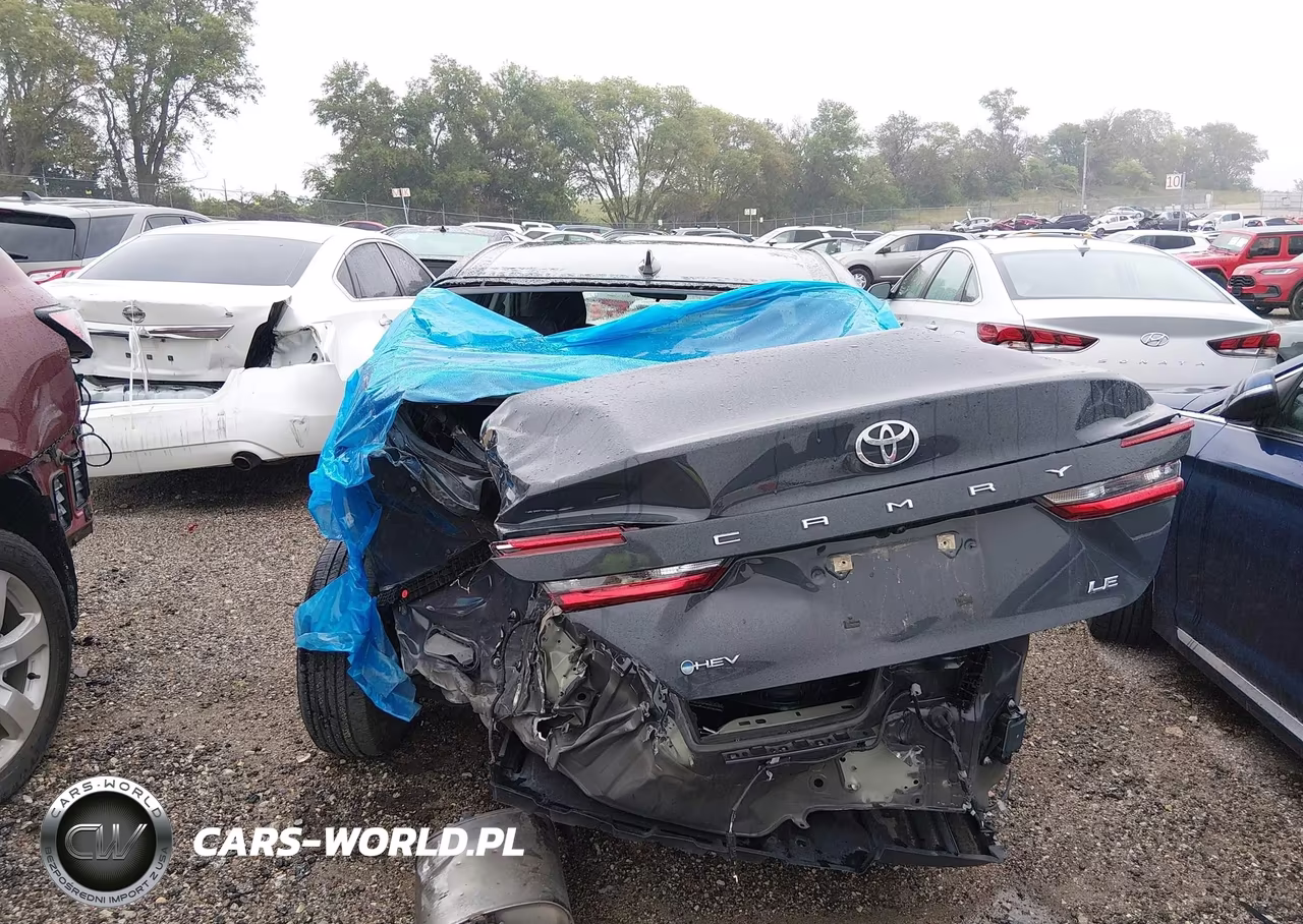 2025 Toyota Camry Le VIN:4T1DAACK6SU052161 - 16