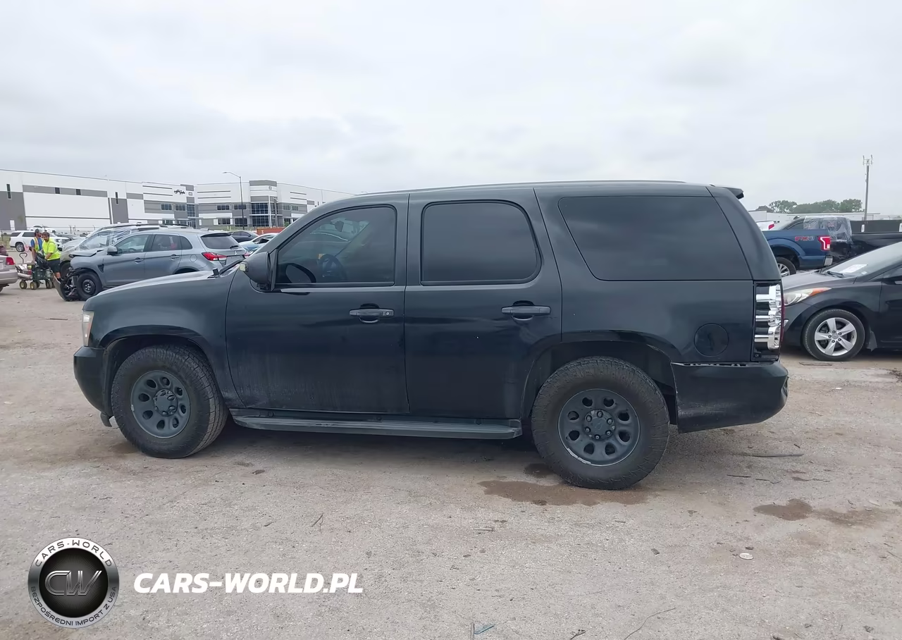 2010 Chevrolet Tahoe Ls VIN:1GNMCAE06AR229939 - 14