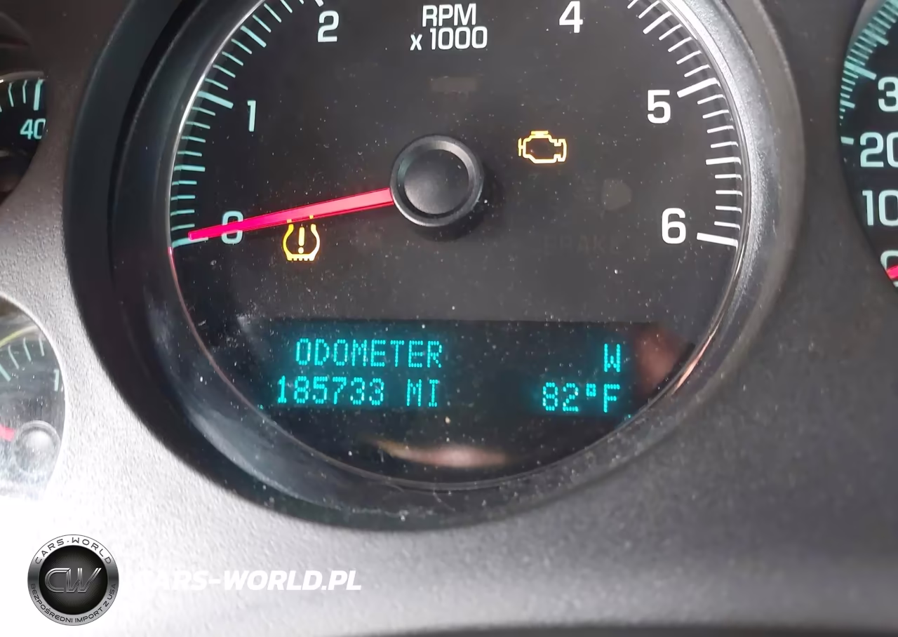 2010 Chevrolet Tahoe Ls VIN:1GNMCAE06AR229939 - 15