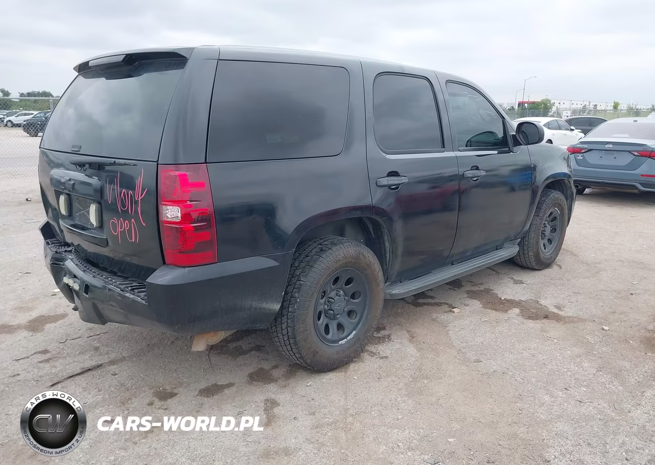 2010 Chevrolet Tahoe Ls VIN:1GNMCAE06AR229939 - 4