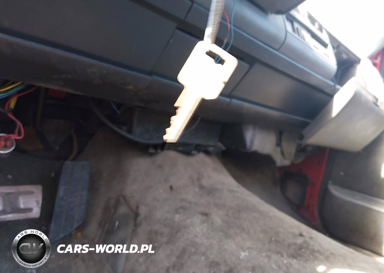 1989 Chevrolet Gmt-400 C1500 VIN:1GCDC14K0KZ285520 - 11