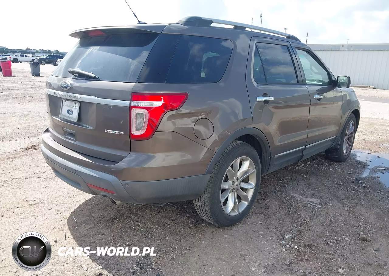 2015 Ford Explorer Xlt VIN:1FM5K7D82FGA54047 - 4