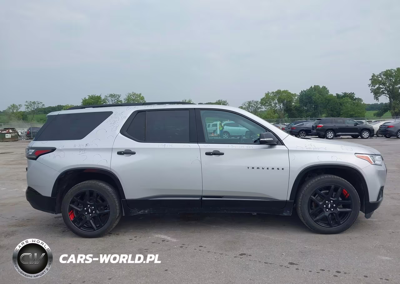 2021 Chevrolet Traverse Fwd Premier VIN:1GNERKKW3MJ174533 - 13