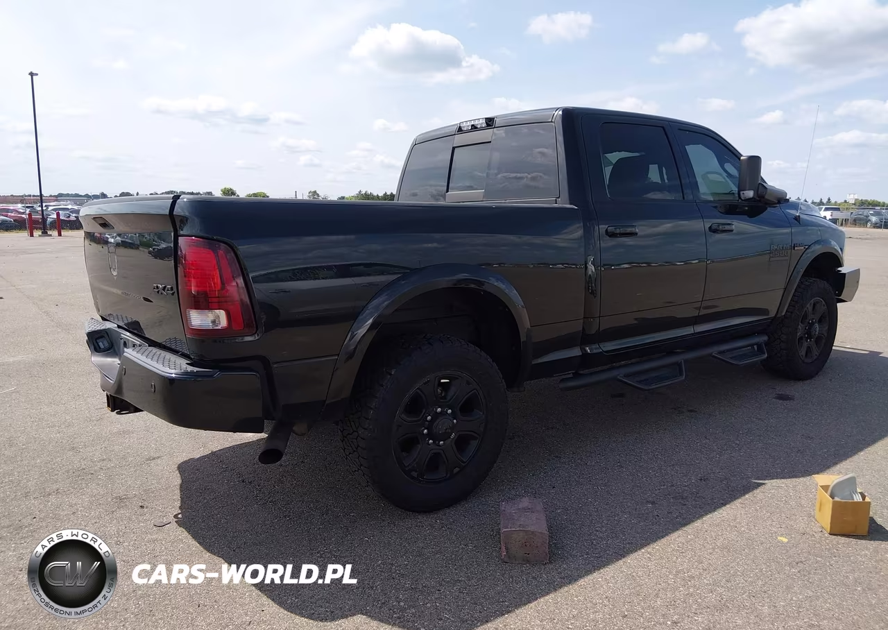 2017 Ram 2500 Laramie 4X4 6'4 Box VIN:3C6UR5FJ4HG634155 - 4