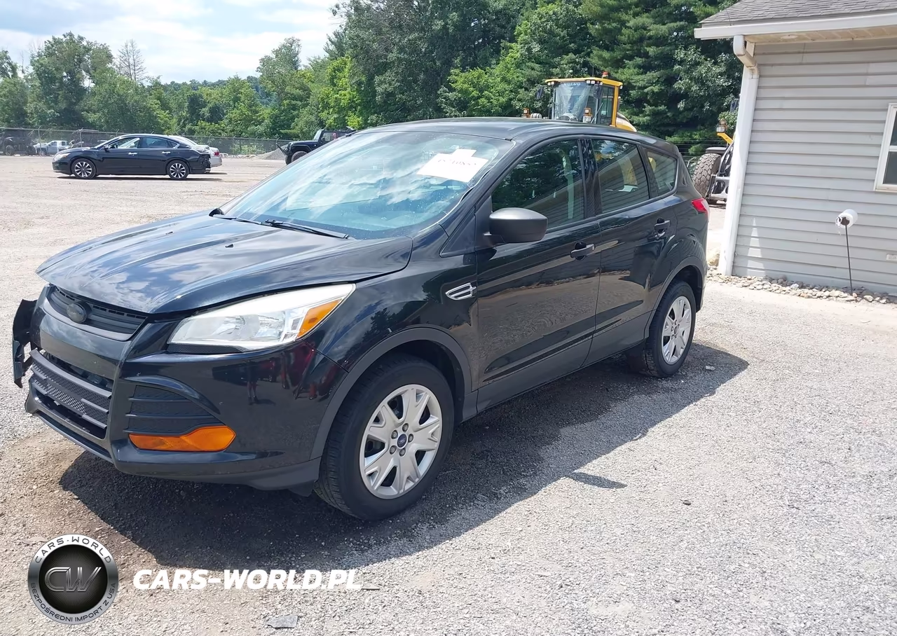 2013 Ford Escape S VIN:1FMCU0F72DUC18943 - 2
