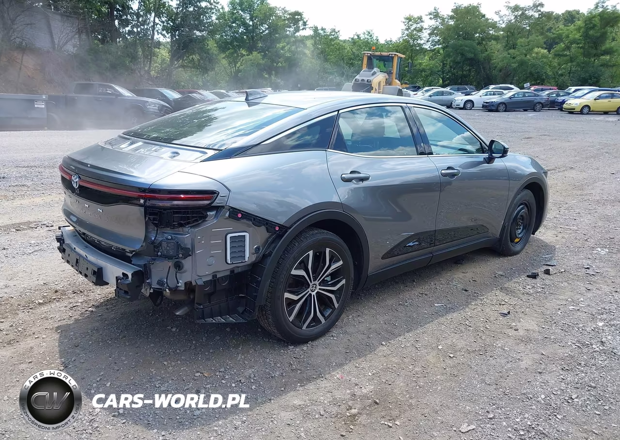 2023 Toyota Crown Xle VIN:JTDAAAAF5P3007805 - 4