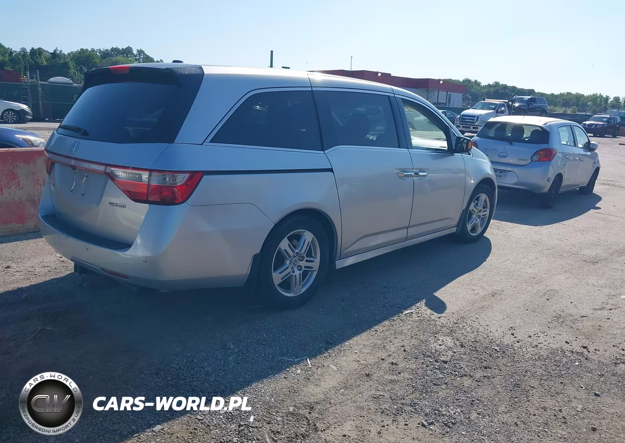 2011 Honda Odyssey Touring-Touring Elite VIN:5FNRL5H98BB089836 - 4