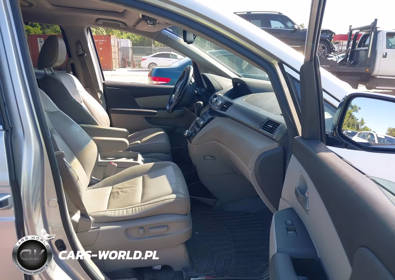 2011 Honda Odyssey Touring-Touring Elite VIN:5FNRL5H98BB089836 - 5