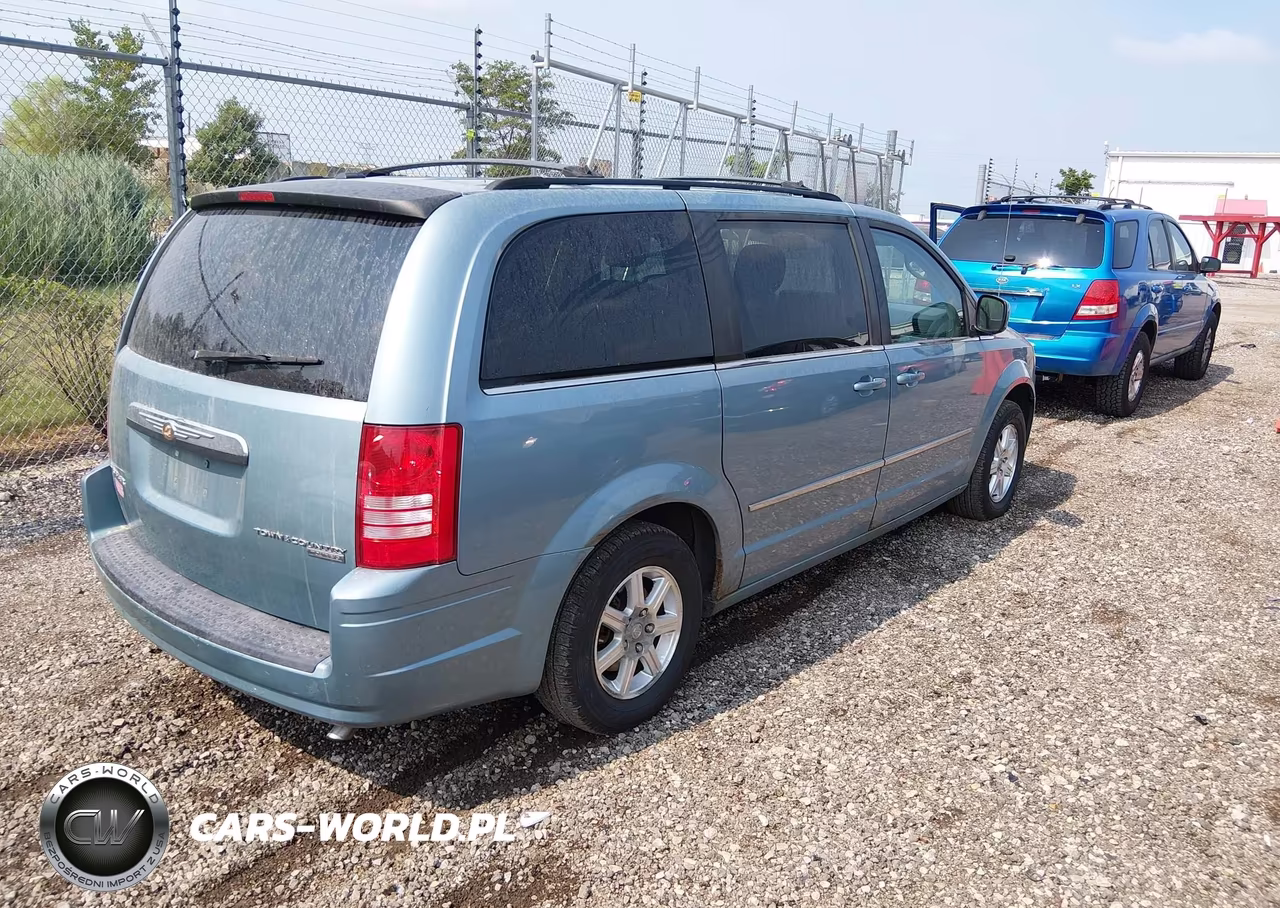 2009 Chrysler Town & Country Touring VIN:2A8HR54179R504081 - 4