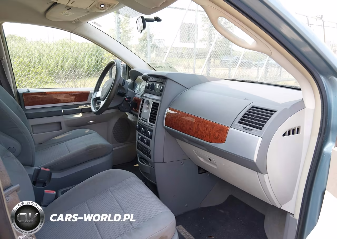 2009 Chrysler Town & Country Touring VIN:2A8HR54179R504081 - 5