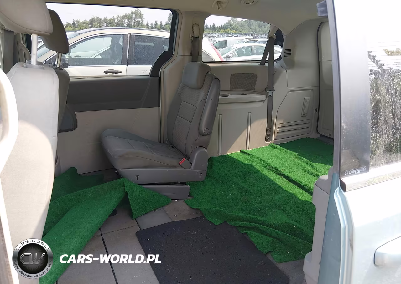 2009 Chrysler Town & Country Touring VIN:2A8HR54179R504081 - 8