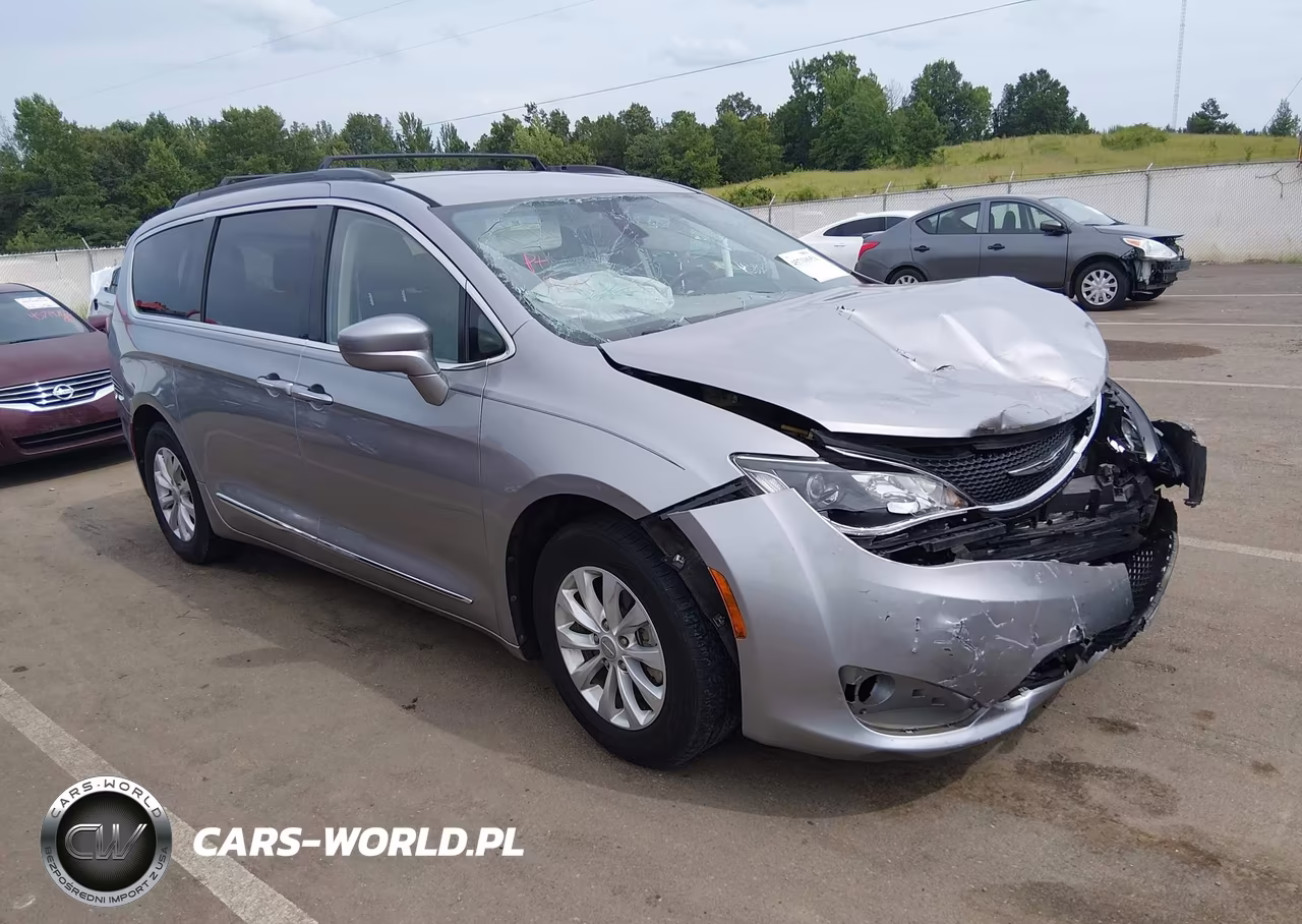 2017 Chrysler Pacifica Touring-L – zdjęcie 1 z 16