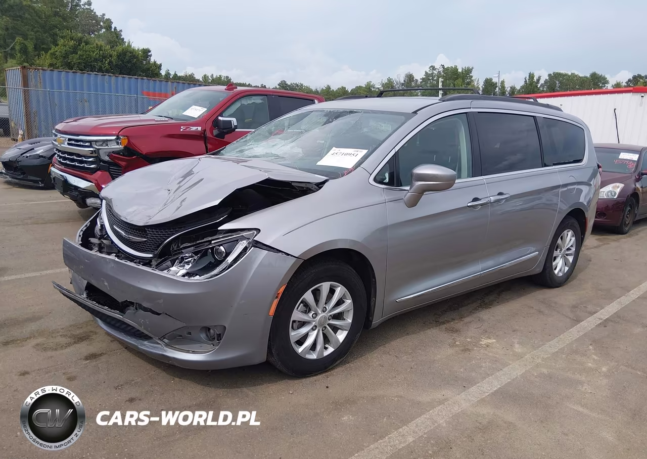 2017 Chrysler Pacifica Touring-L VIN:2C4RC1BG4HR569840 - 2