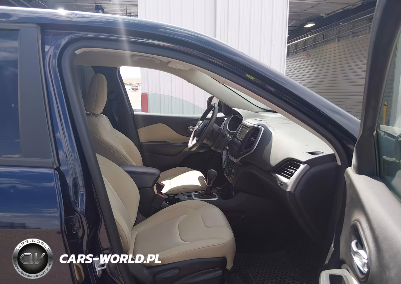 2016 Jeep Cherokee Sport VIN:1C4PJMAB5GW313894 - 5