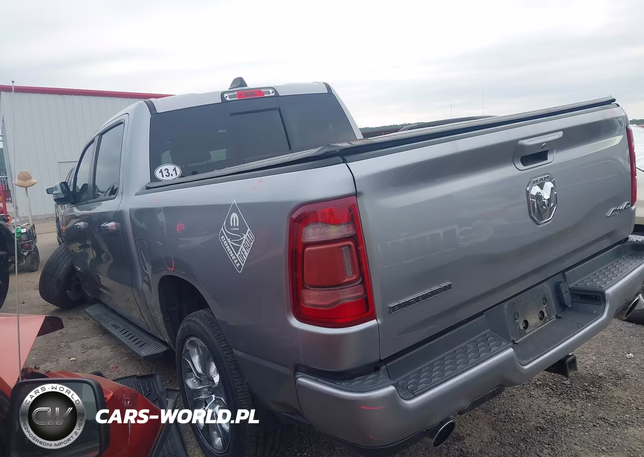2019 Ram 1500 Big Horn VIN:1C6SRFFT1KN746151 - 3