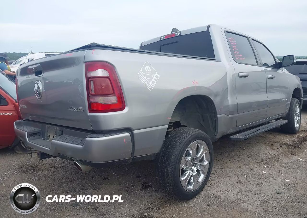 2019 Ram 1500 Big Horn VIN:1C6SRFFT1KN746151 - 4