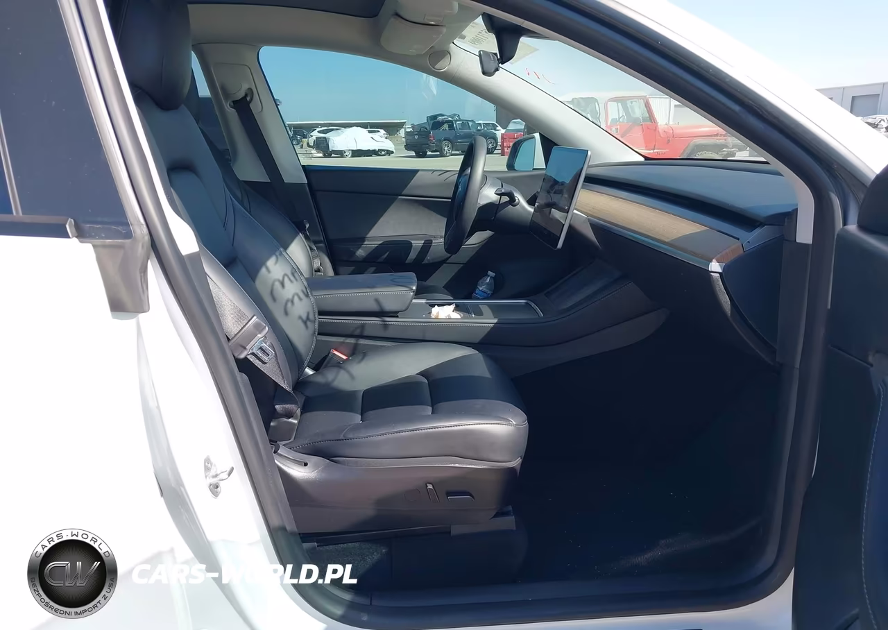 2022 Tesla Model Y Performance Dual Motor All-Wheel Drive VIN:7SAYGDEF1NF397958 - 5