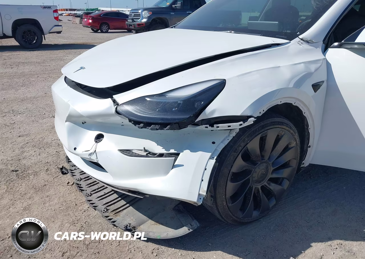 2022 Tesla Model Y Performance Dual Motor All-Wheel Drive VIN:7SAYGDEF1NF397958 - 6