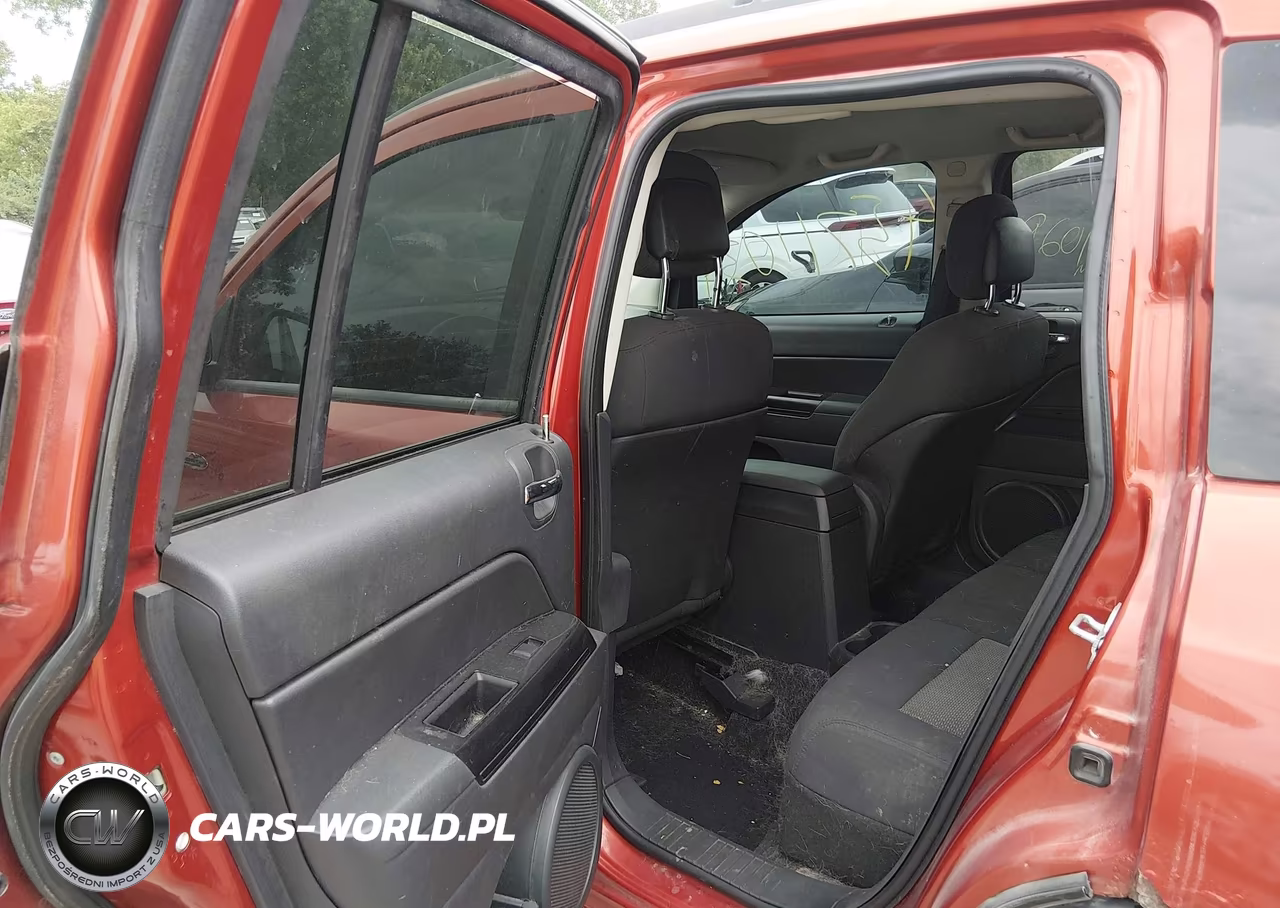 2010 Jeep Compass Sport-North VIN:1J4NF4FB0AD597742 - 8