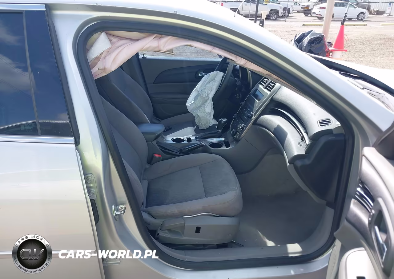 2015 Chevrolet Malibu Ls VIN:1G11B5SL2FF283941 - 5