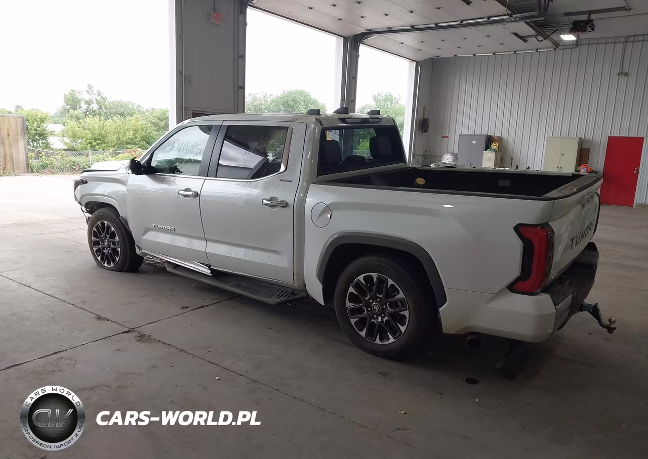 2025 Toyota Tundra Limited VIN:5TFJA5DB1SX303230 - 3