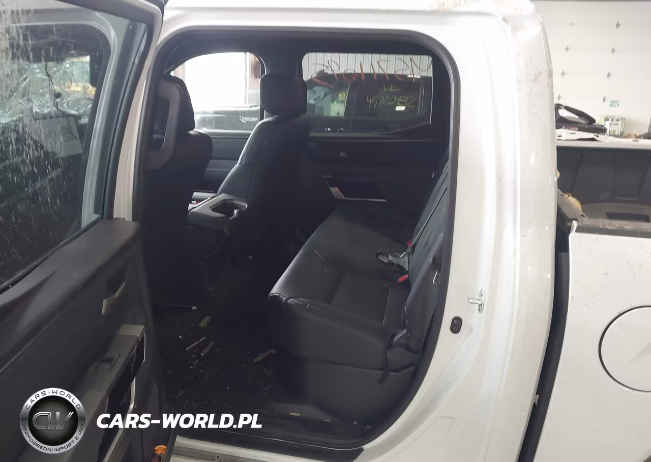 2025 Toyota Tundra Limited VIN:5TFJA5DB1SX303230 - 8