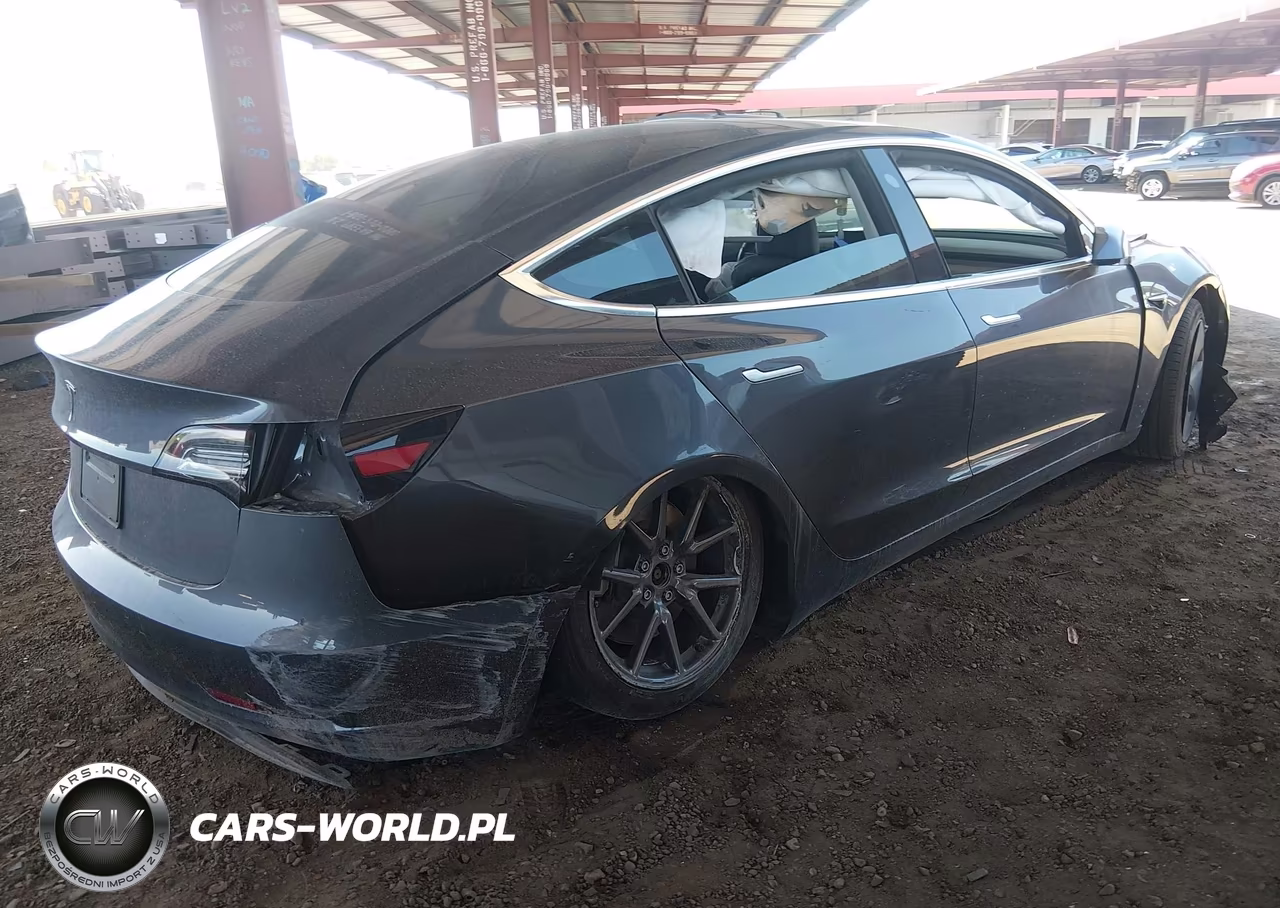 2020 Tesla Model 3 Standard Range Plus Rear-Wheel Drive-Standard Range Rear-Wheel Drive VIN:5YJ3E1EA6LF611551 - 4