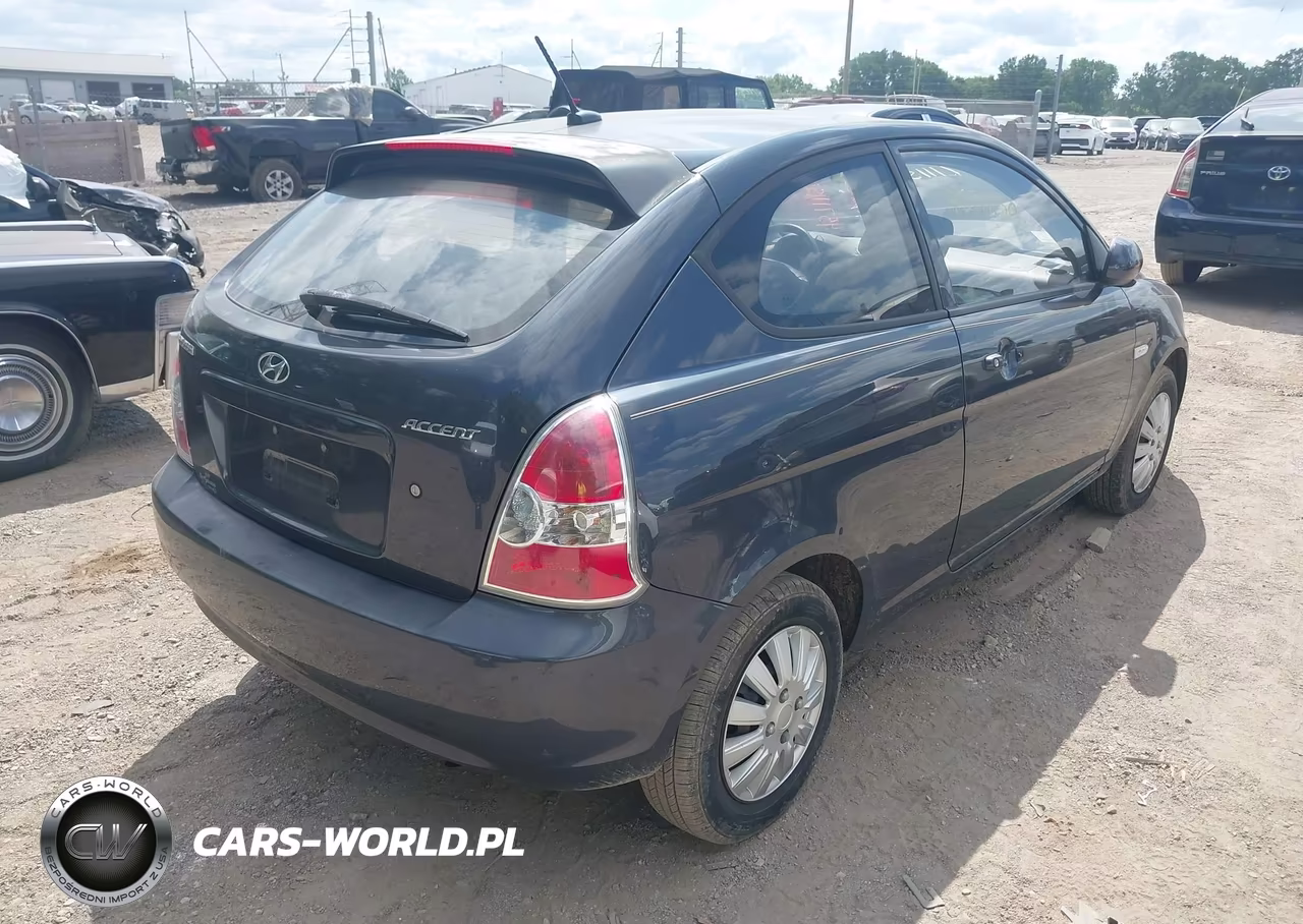 2010 Hyundai Accent Gs VIN:KMHCM3AC0AU166956 - 4