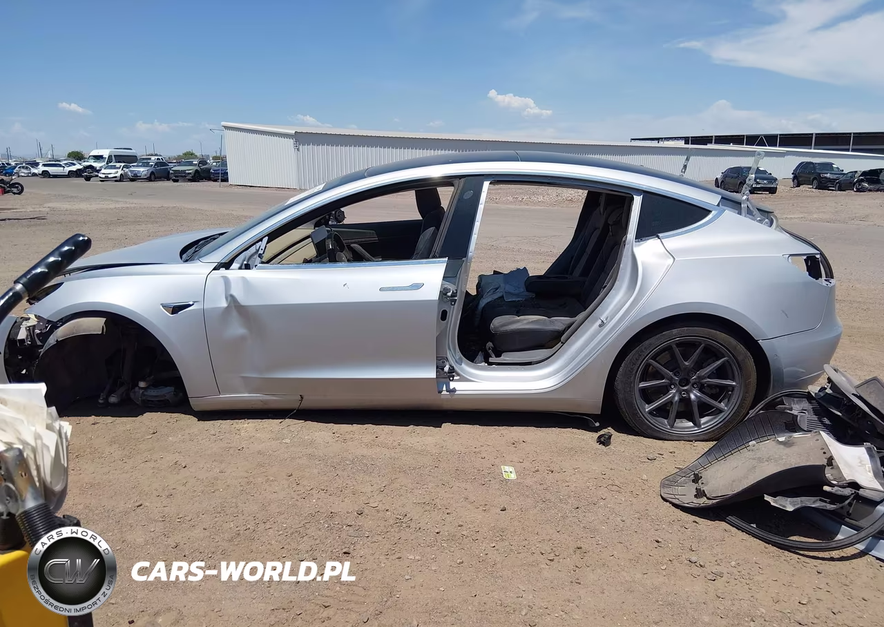 2018 Tesla Model 3 Long Range-Mid Range VIN:5YJ3E1EA2JF060709 - 14