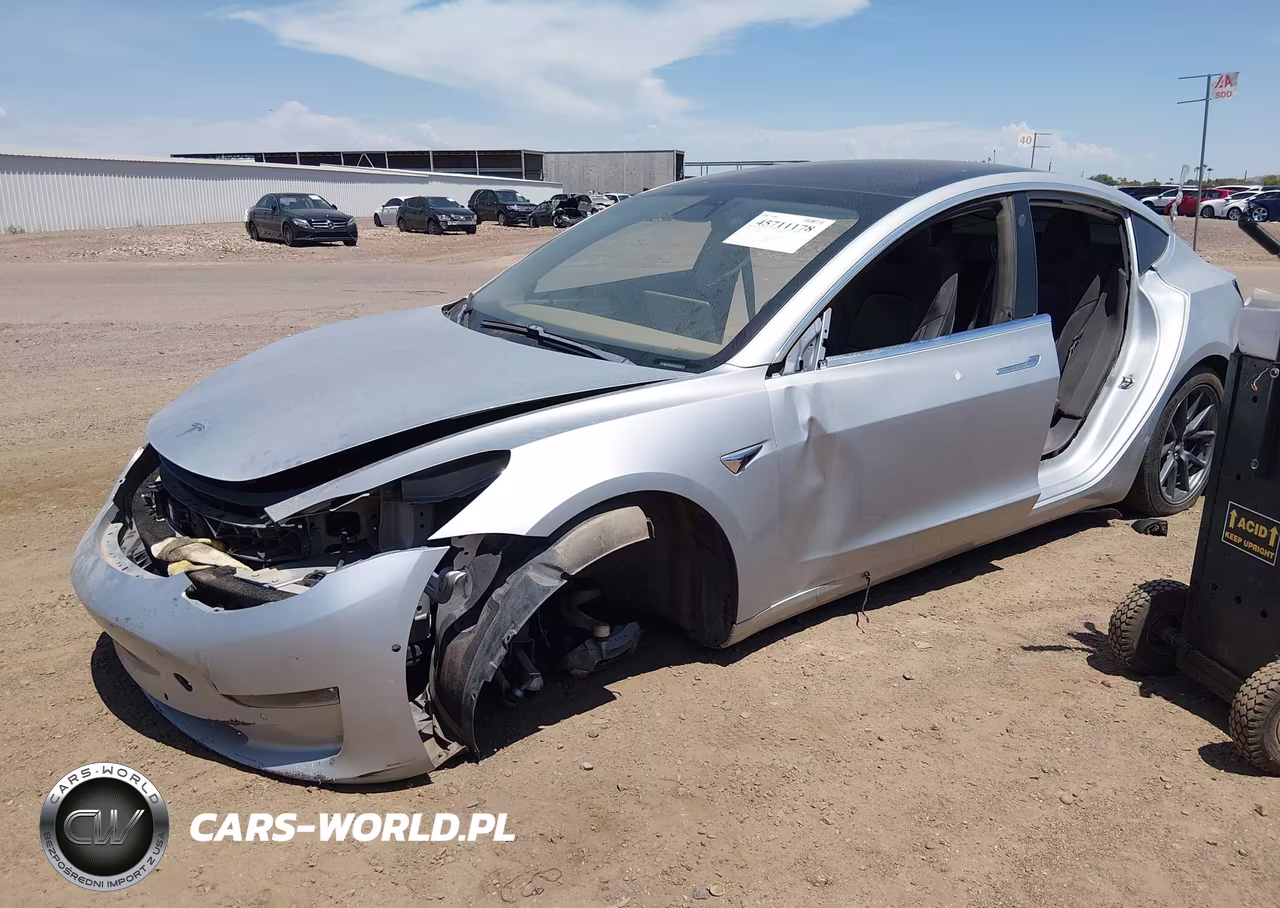 2018 Tesla Model 3 Long Range-Mid Range VIN:5YJ3E1EA2JF060709 - 2