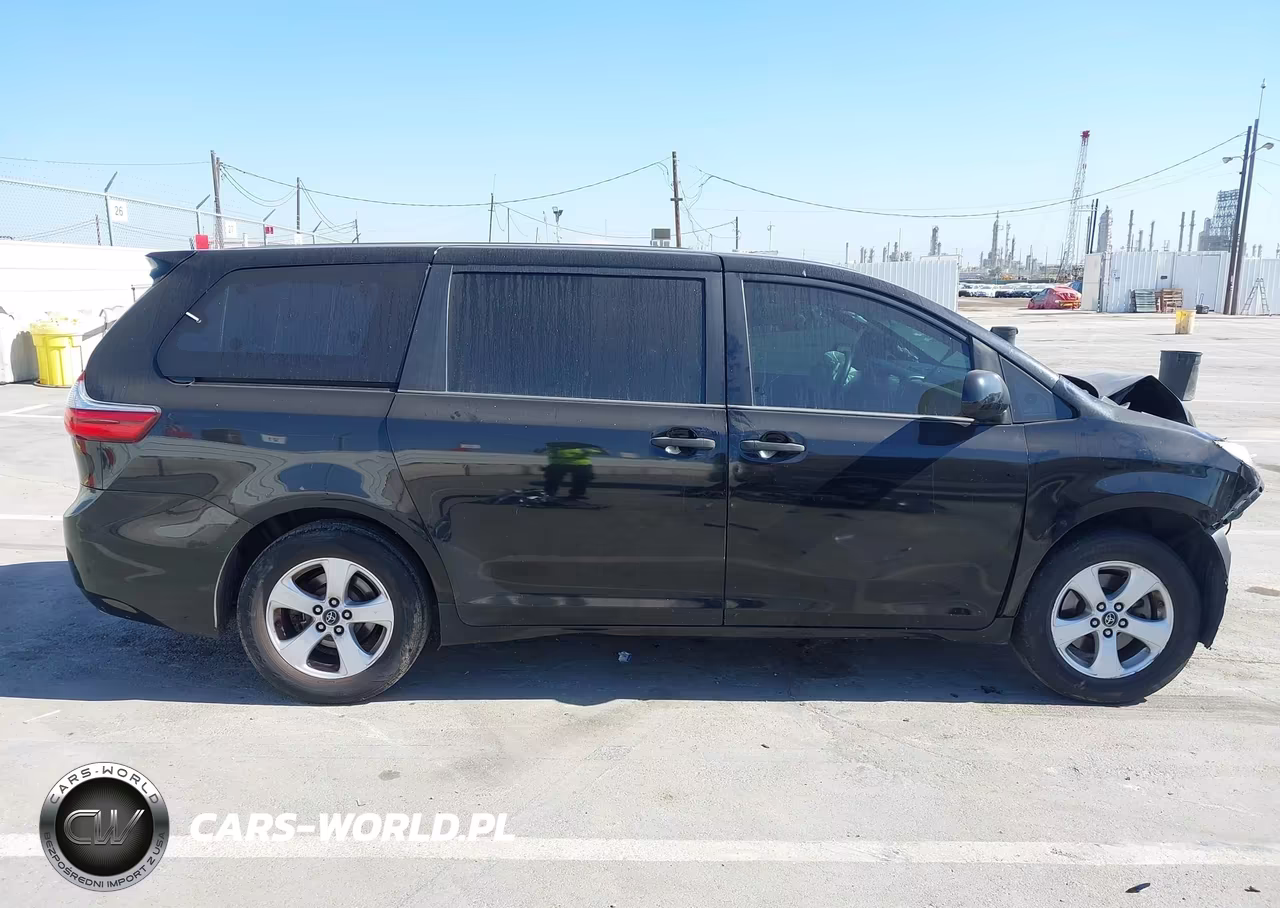 2018 Toyota Sienna L 7 Passenger VIN:5TDZZ3DC3JS964268 - 14