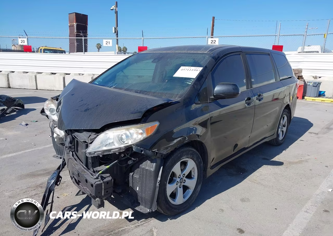 2018 Toyota Sienna L 7 Passenger VIN:5TDZZ3DC3JS964268 - 2