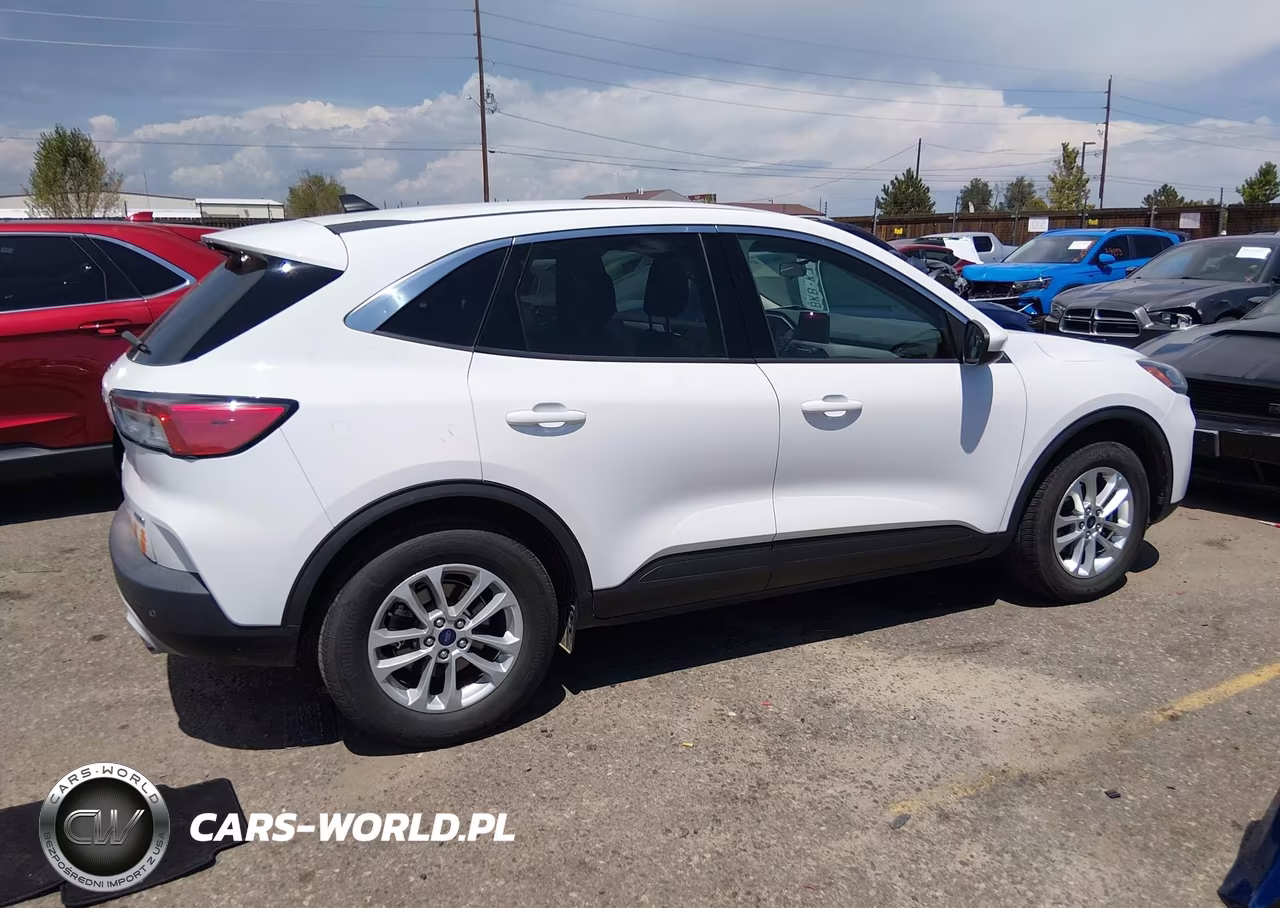 2020 Ford Escape Se VIN:1FMCU9G66LUB82117 - 4