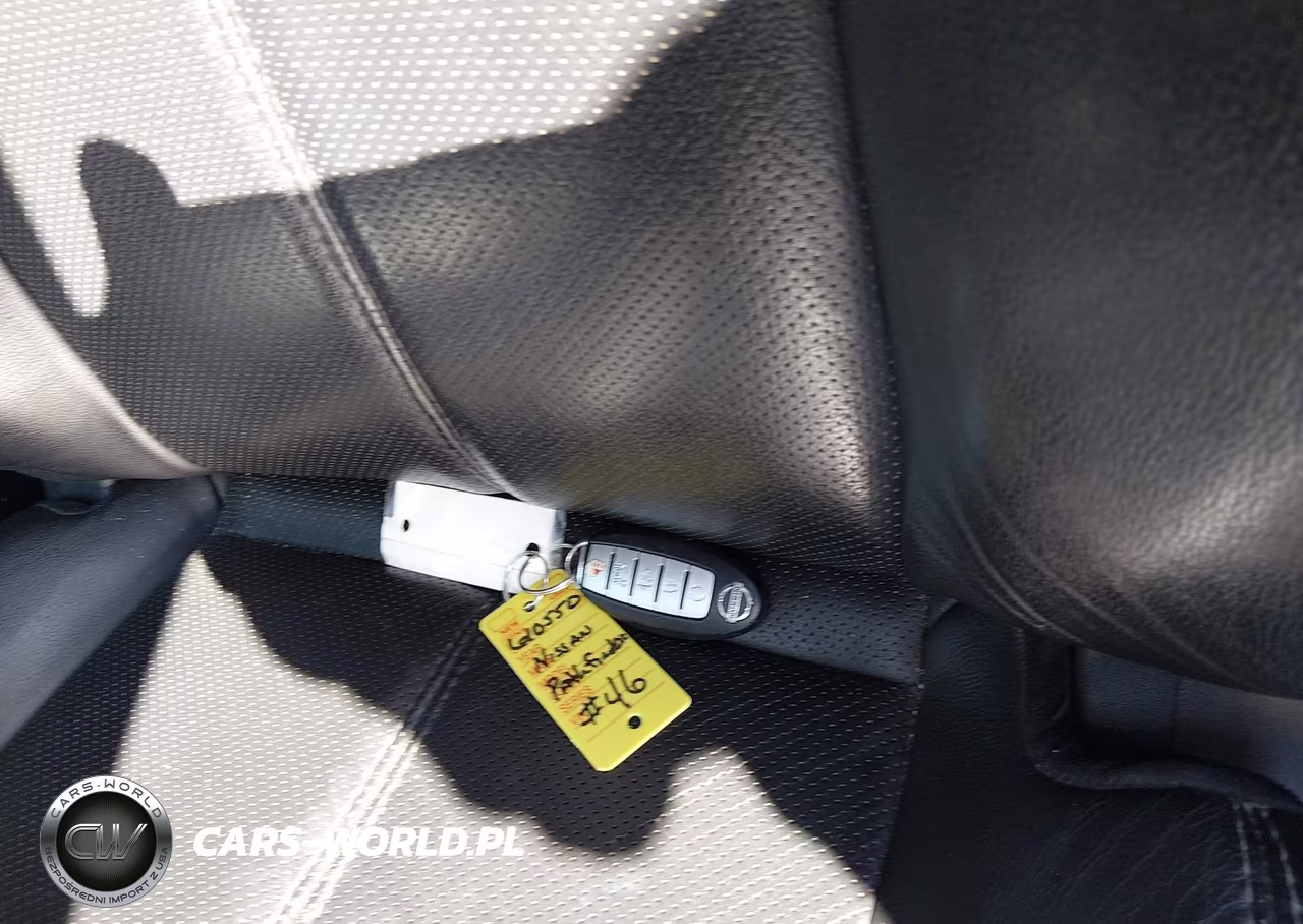 2014 Nissan Pathfinder Platinum VIN:5N1AR2MM9EC610550 - 11