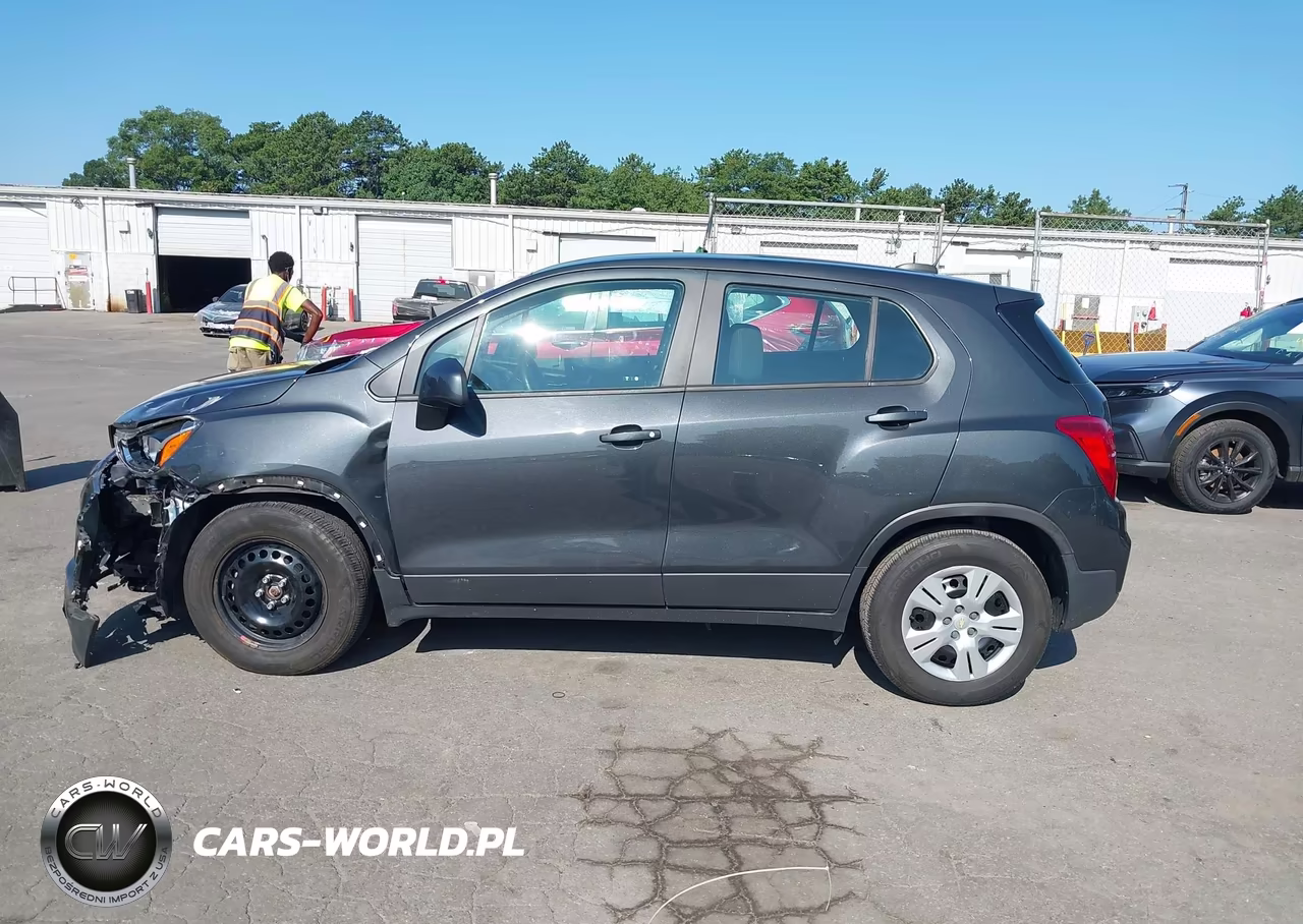 2019 Chevrolet Trax Ls VIN:3GNCJKSB2KL166604 - 15