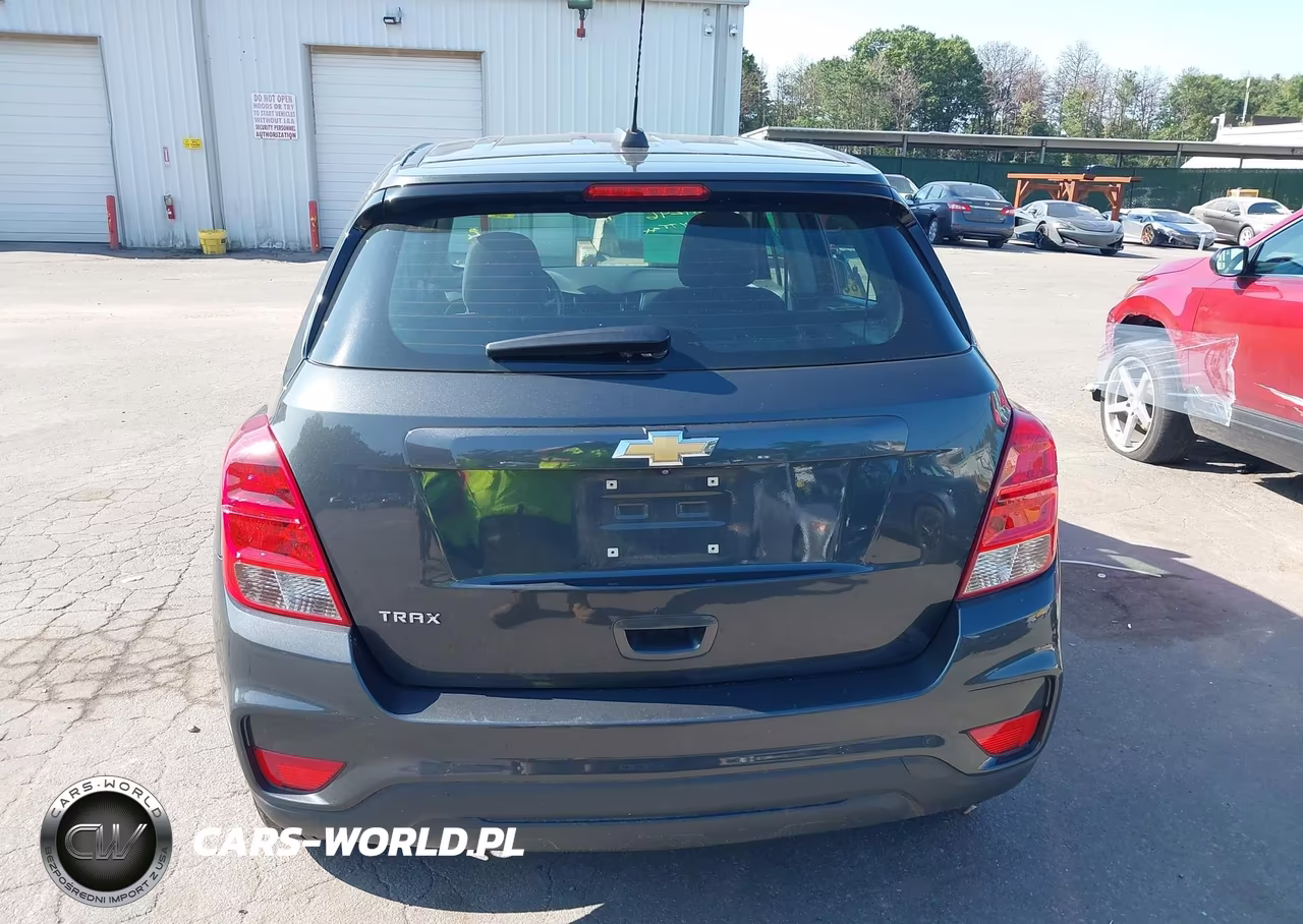 2019 Chevrolet Trax Ls VIN:3GNCJKSB2KL166604 - 17