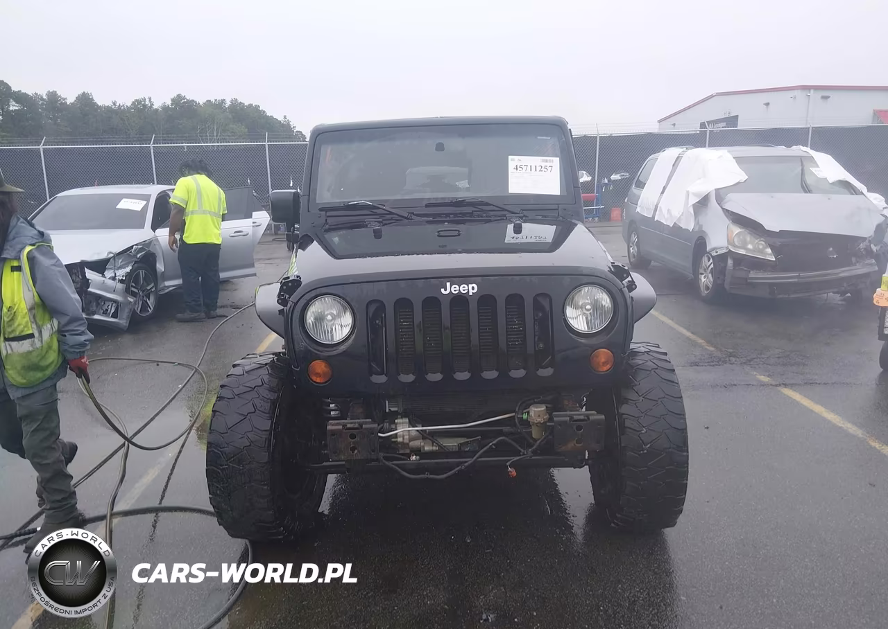 2012 Jeep Wrangler Unlimited Rubicon VIN:1C4BJWFG5CL108064 - 13